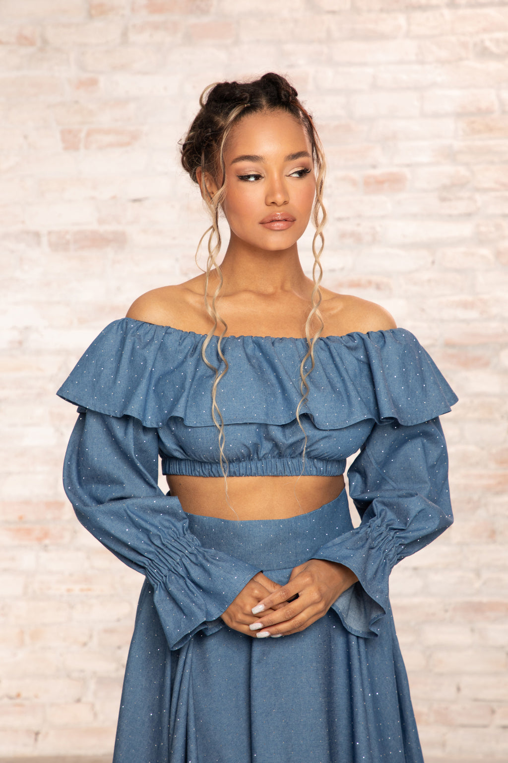 RUFFLES CROPPED TOP