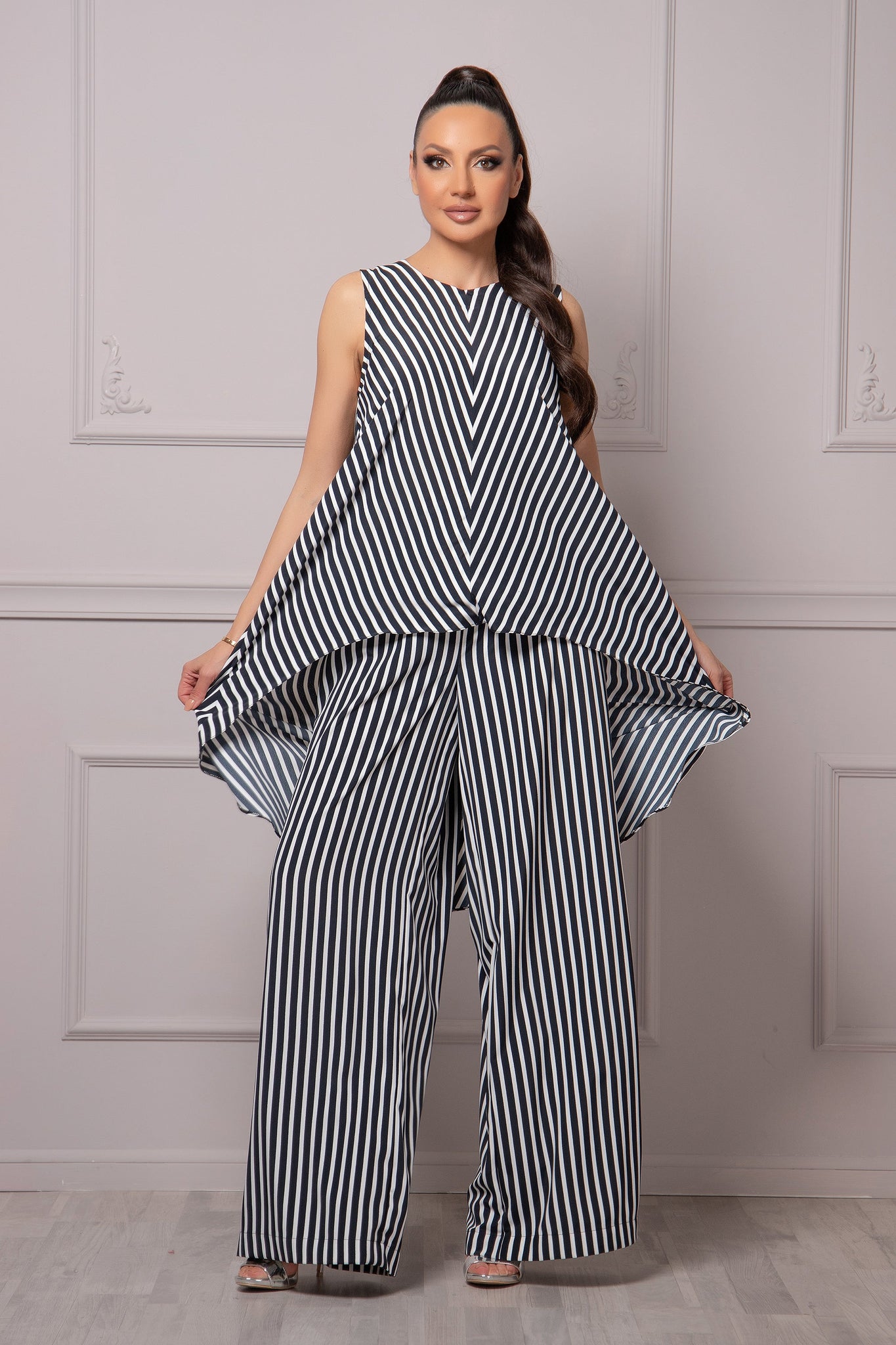 STRIPED OUTFIT - Astraea